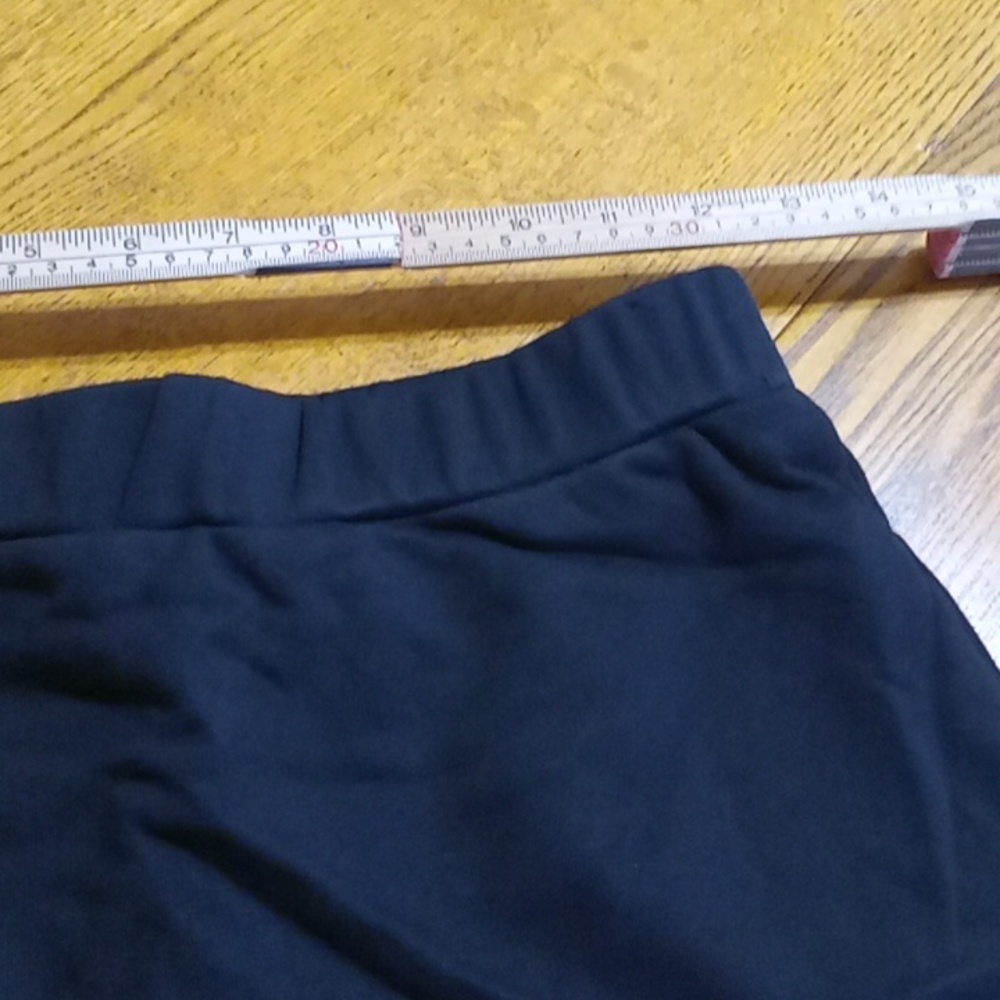 HALARA MEDIUM Womens SHORTS New Activewear Tennis BLACK Yoga Workout - Picture 3 of 5